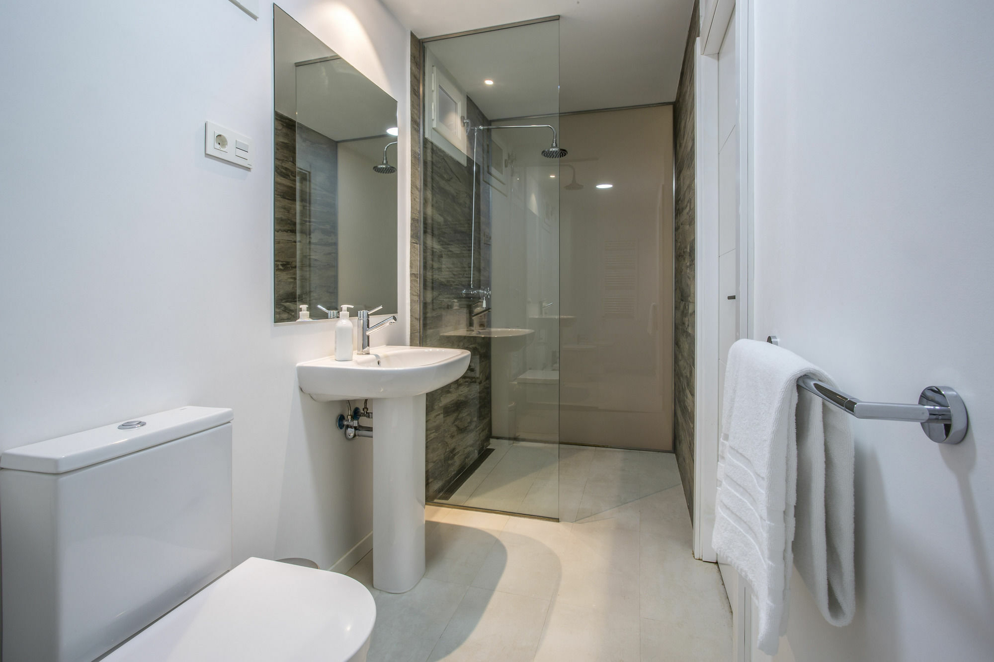 Slow Suites Luchana Madrid Dış mekan fotoğraf